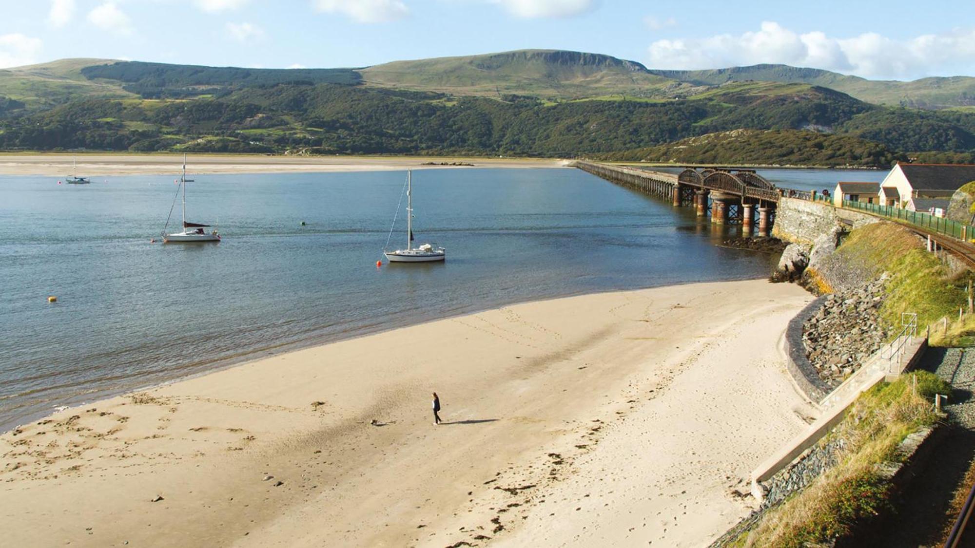 Barmouth Bay Holiday Park Llanddwywe 외부 사진