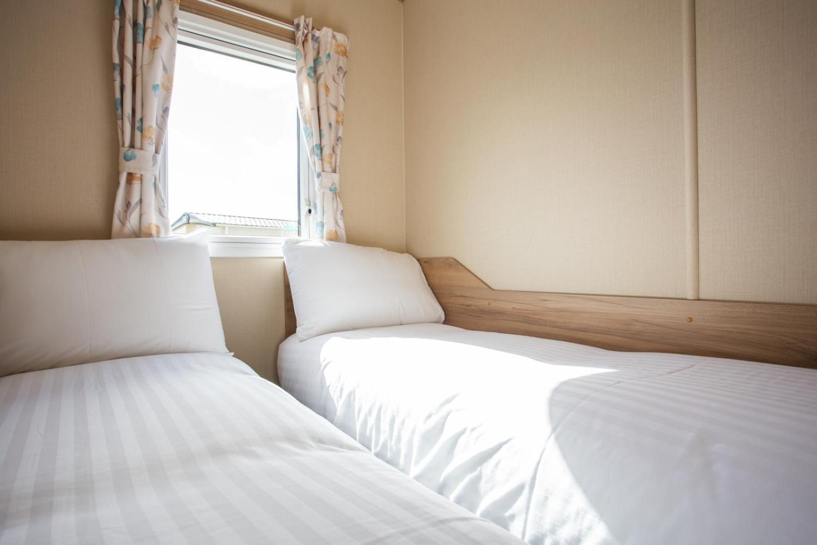 Barmouth Bay Holiday Park Llanddwywe 객실 사진